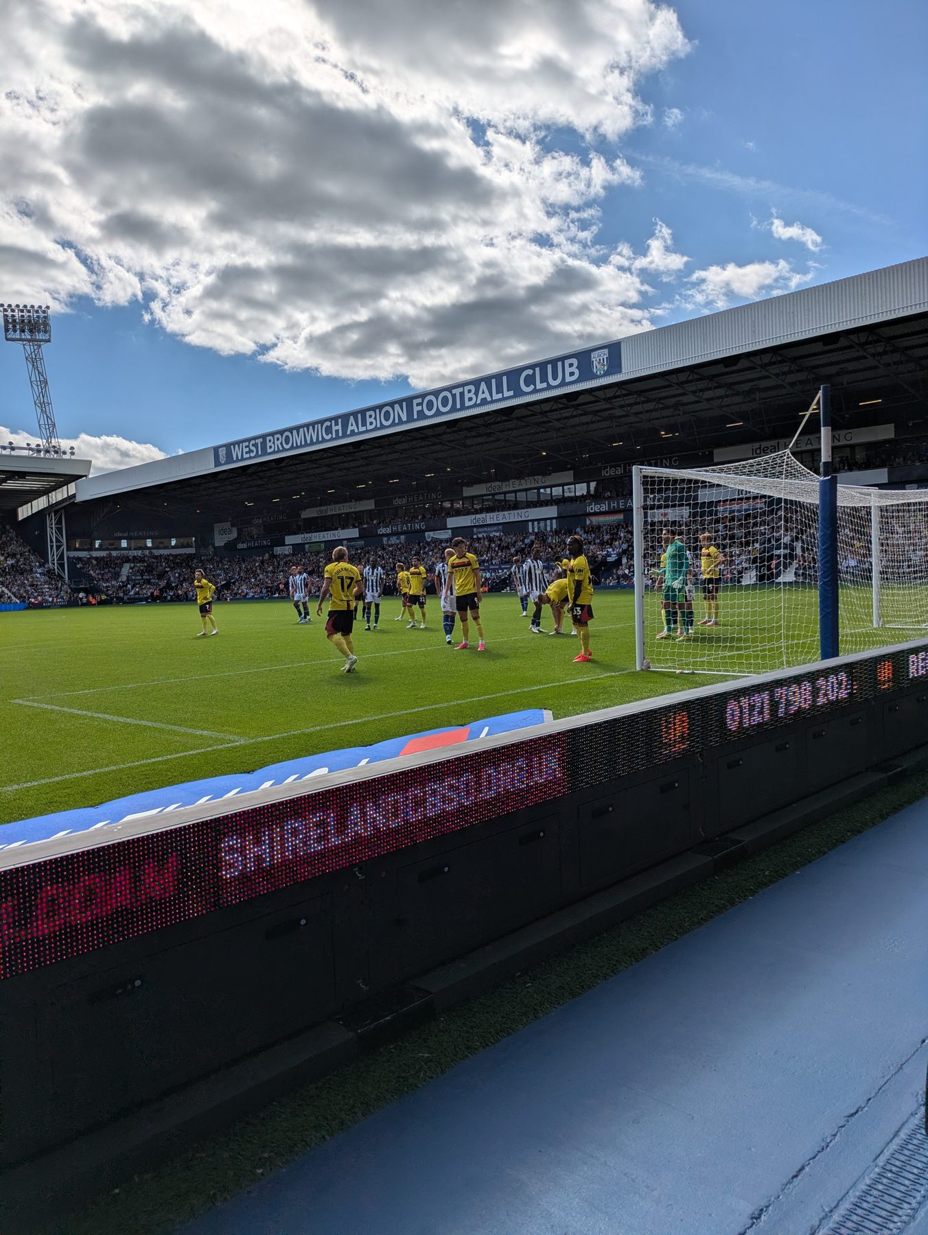 West Brom attacking against Watford at The Hawthorns